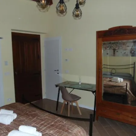 L'olmo E La Seta Holiday home San Floro