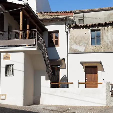 Casa de Férias L'olmo E La Seta San Floro